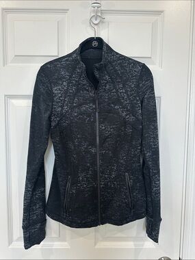 lululemon Black/Blue Marbled Full Length Zip-Up Jacket Size 6